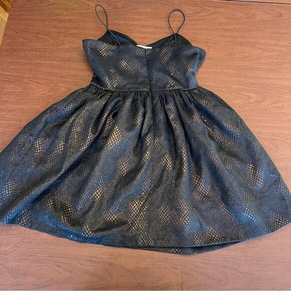 Love...Ady Fit and Flare Dress Black Gold Large - Picture 14 of 16